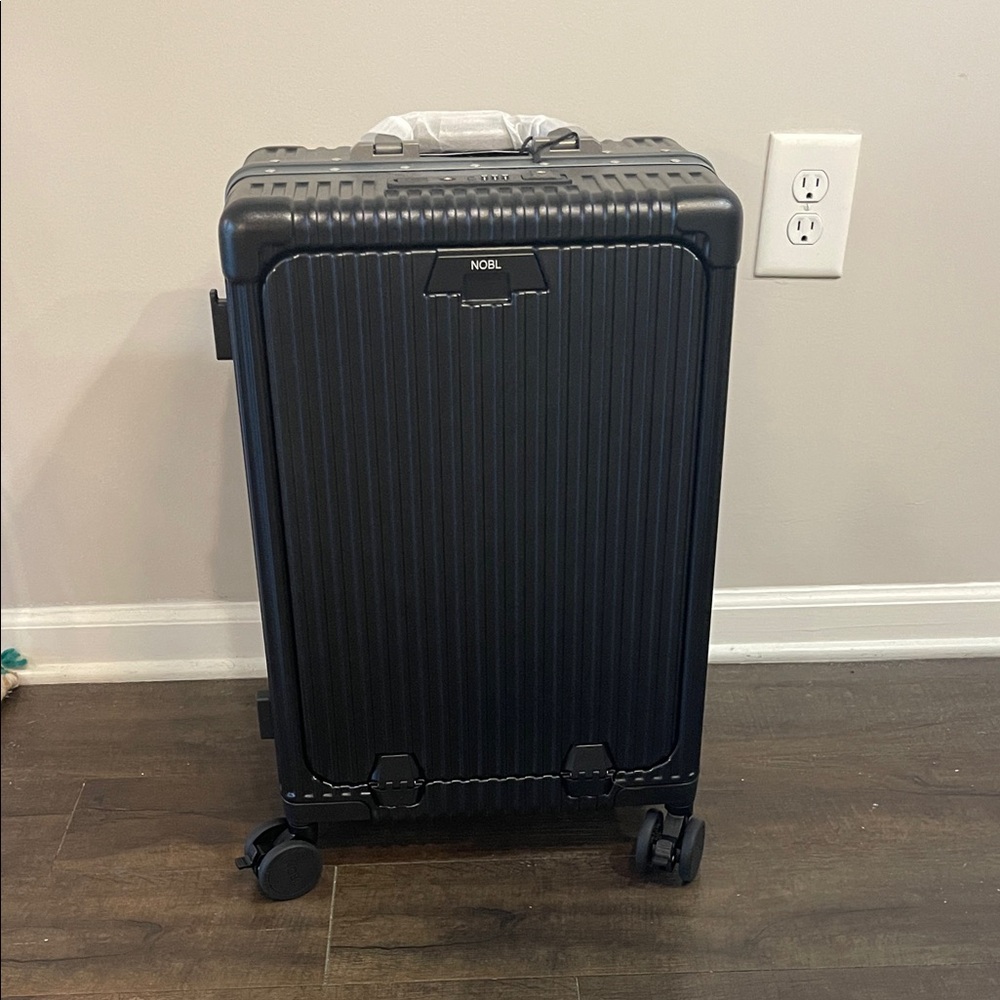 NWT NOBL Black Hard Shell Rolling Suitcase